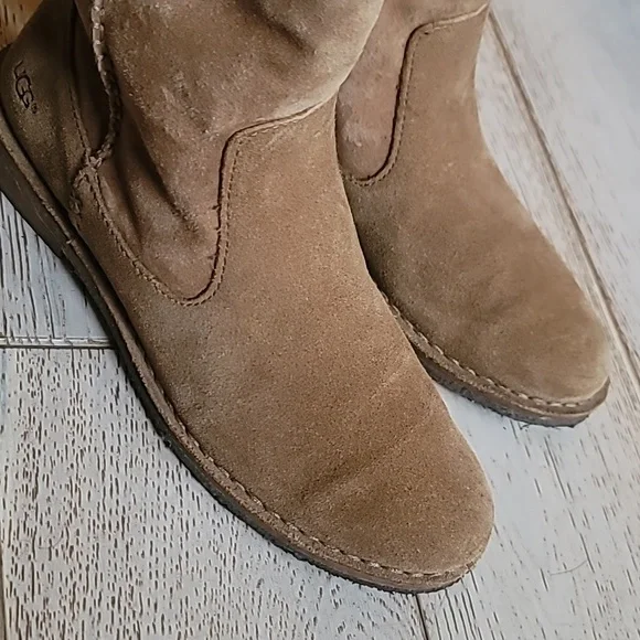 UGG Daphne Shearling lined Suede Boots size womens 8 - Picture 4 of 10